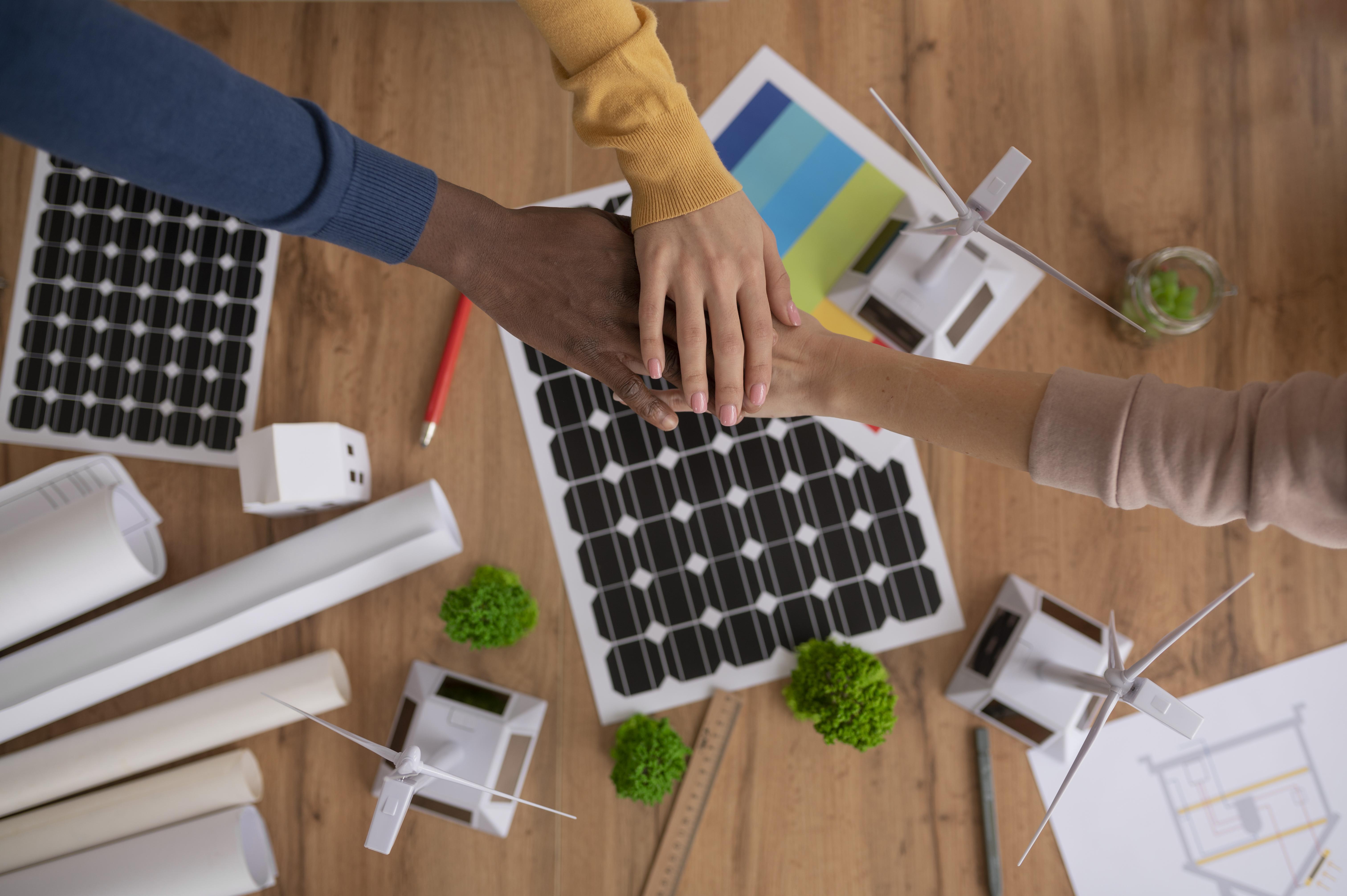 Equip d'Optienergy realitzant una anàlisi energètica per a empreses